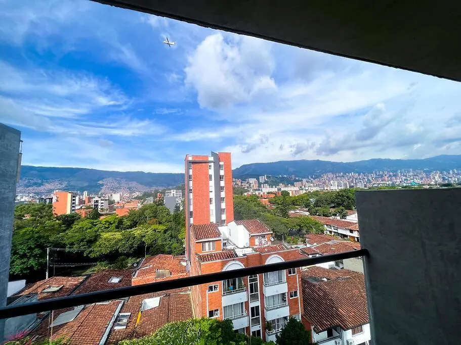 Edificio Nuevo Lujoso Ascensor Directo 7 99 Tower Apartamento Medellín 0*,  Colômbia
